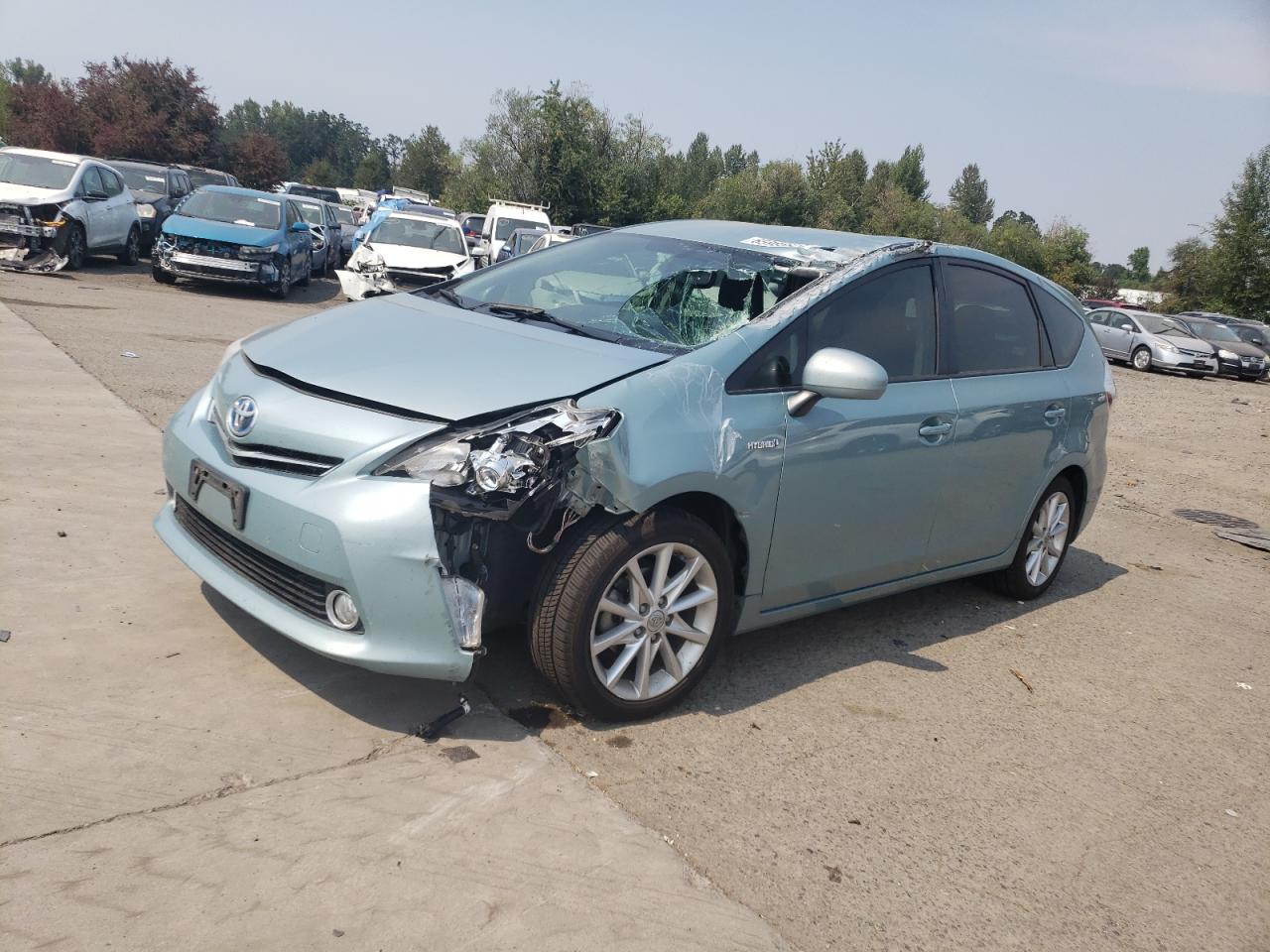 TOYOTA PRIUS V 2014