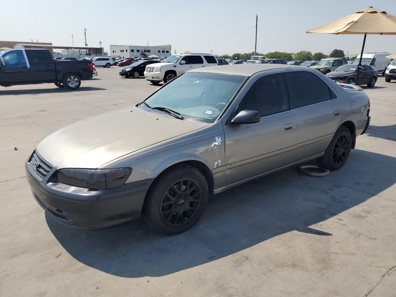TOYOTA CAMRY 2001