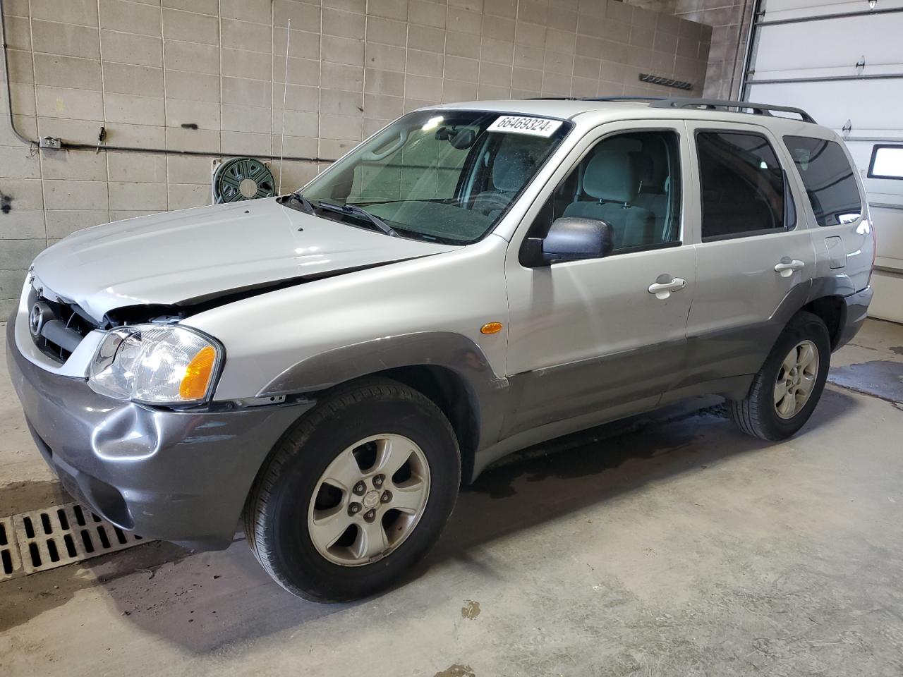 MAZDA TRIBUTE 2004