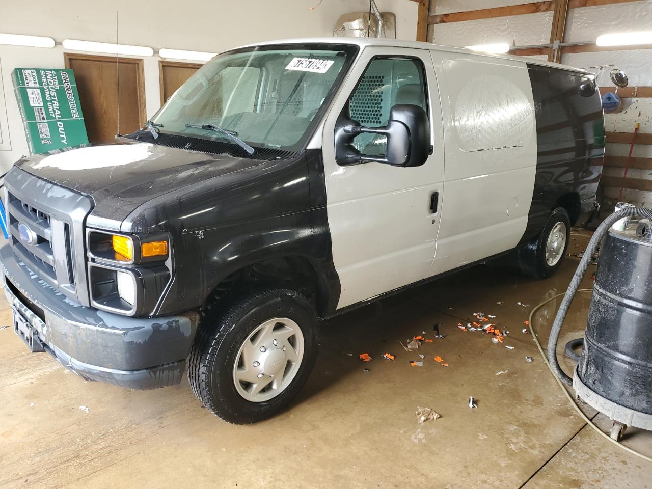 FORD Econoline 2013