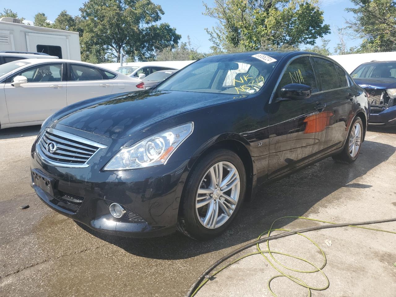 INFINITI Q40 2015