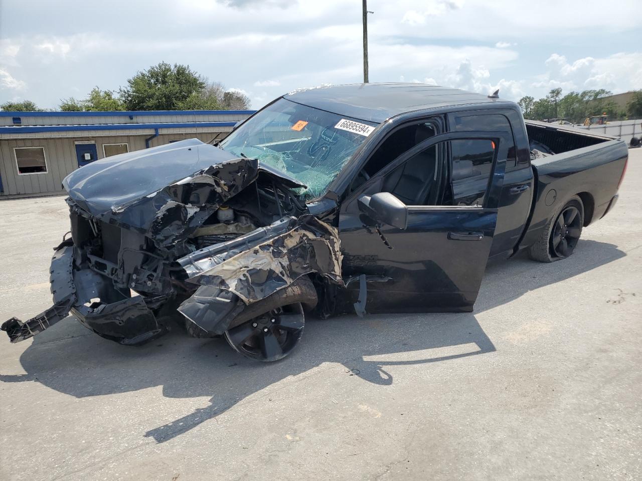 RAM 1500 SLT 2018