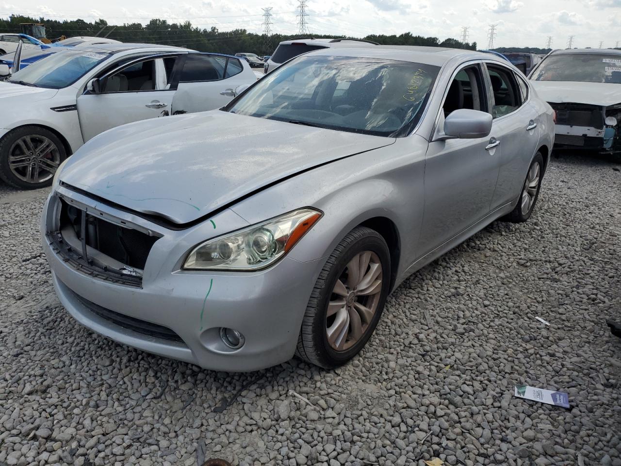 INFINITI M37 2011