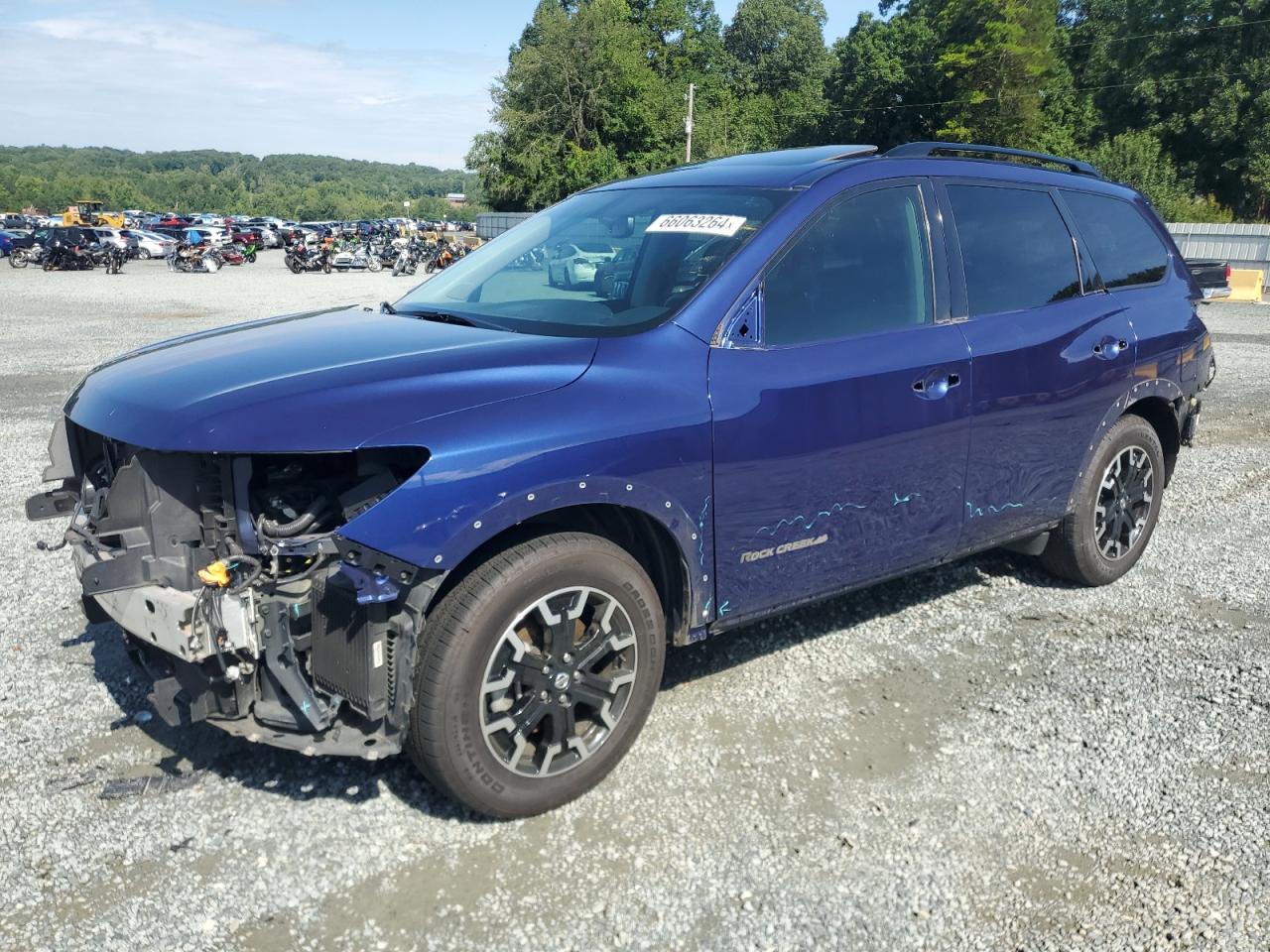 NISSAN PATHFINDER 2020
