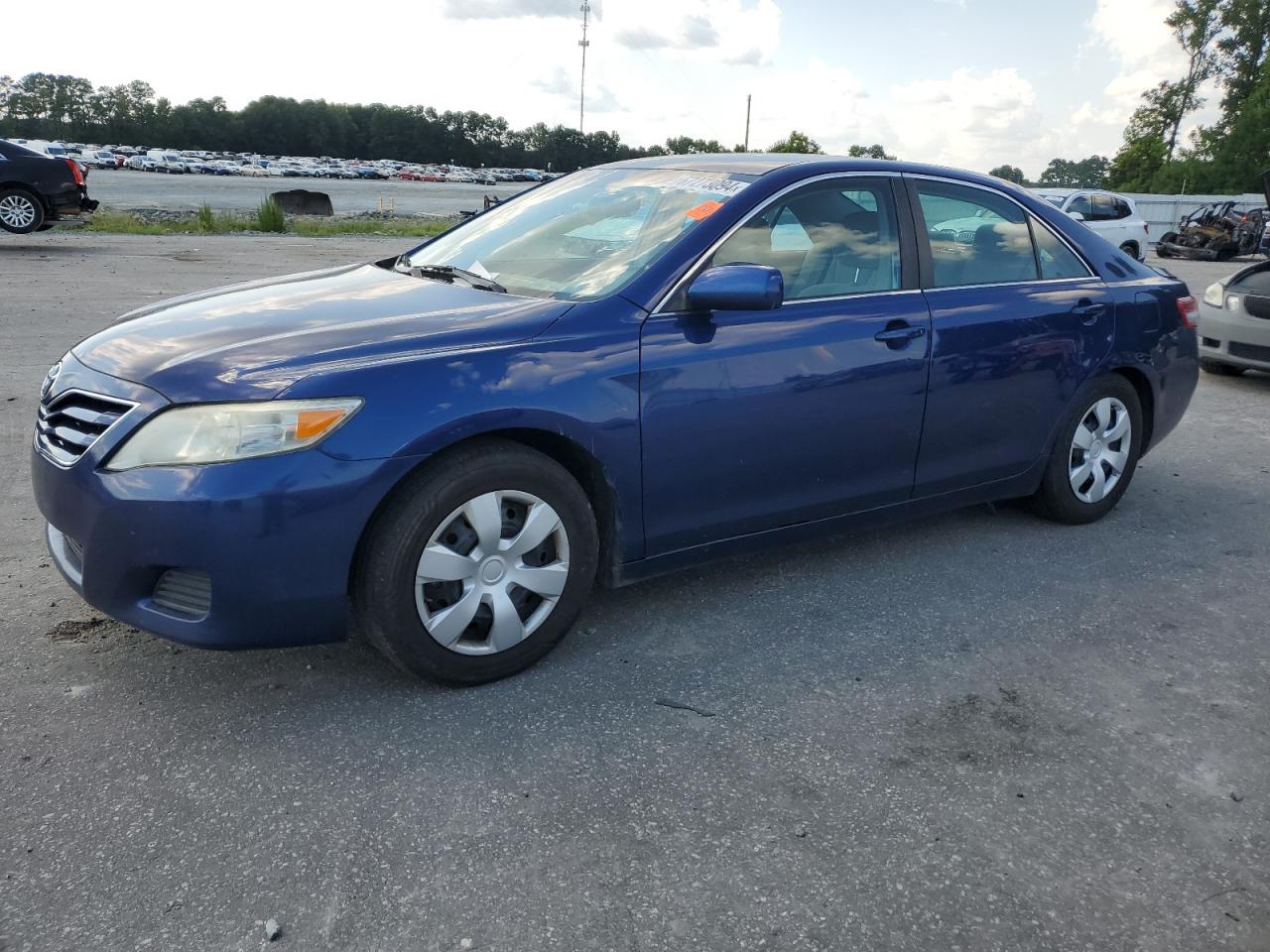 TOYOTA CAMRY BASE 2011