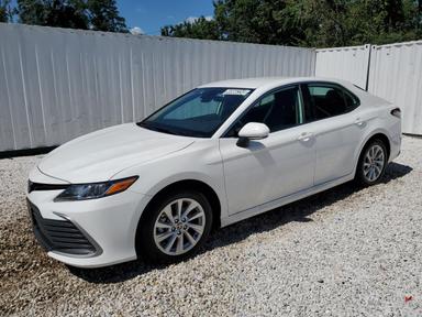 Toyota Camry Le 2023