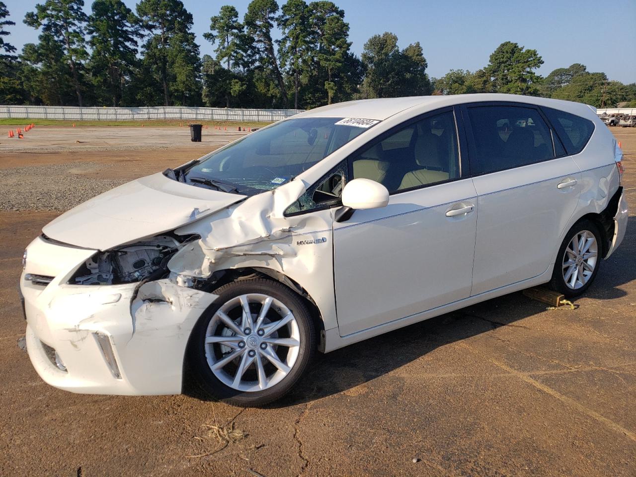 TOYOTA Prius V 2014
