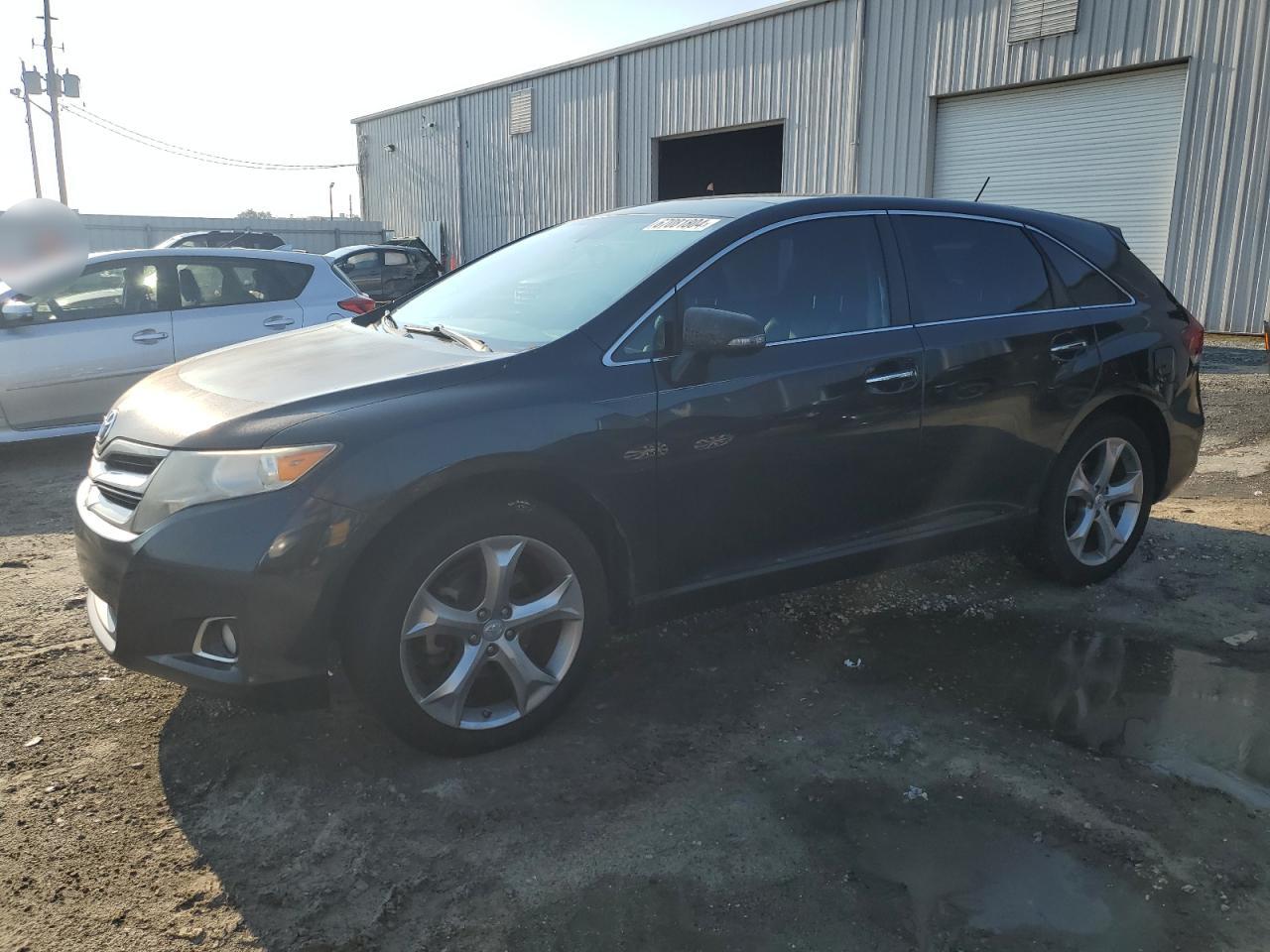 TOYOTA VENZA LE 2013