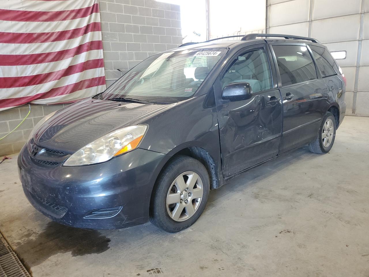 TOYOTA SIENNA CE 2006