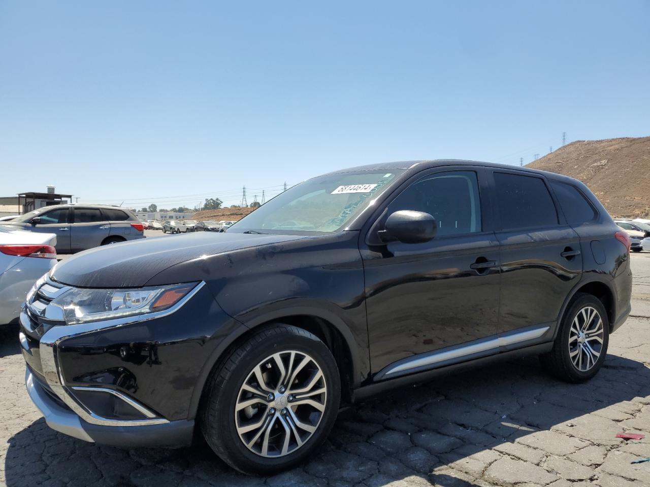 MITSUBISHI OUTLANDER 2017