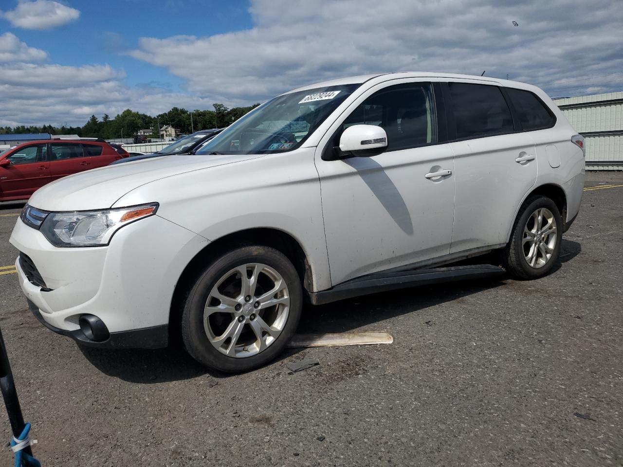 MITSUBISHI OUTLANDER 2014