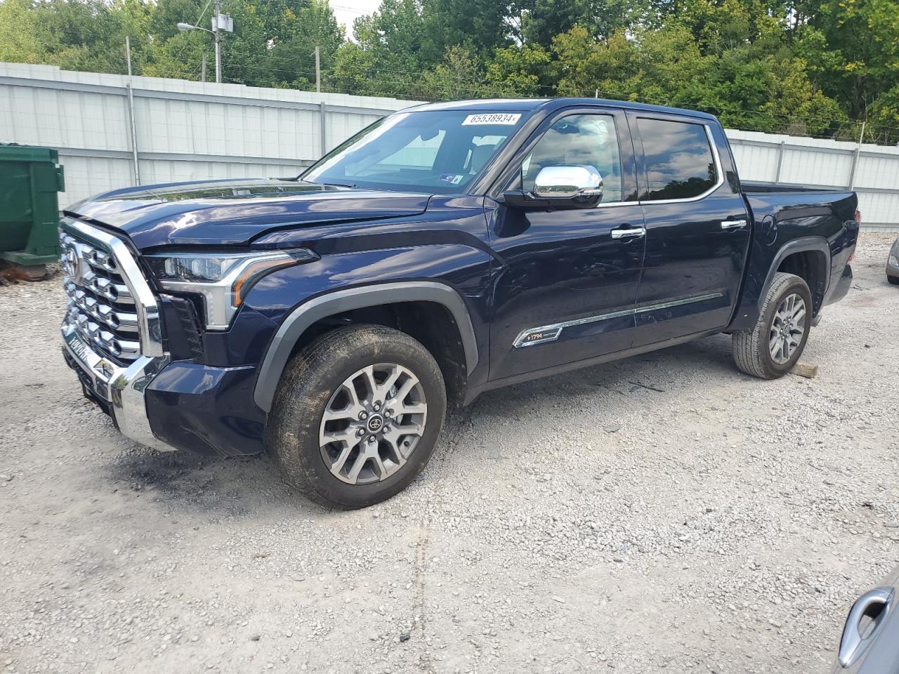 TOYOTA TUNDRA 2023