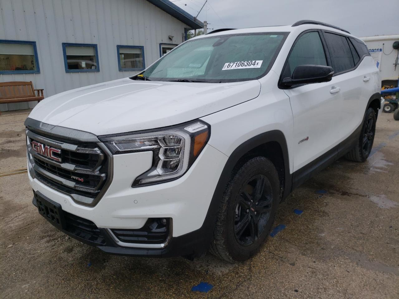 GMC TERRAIN AT 2022