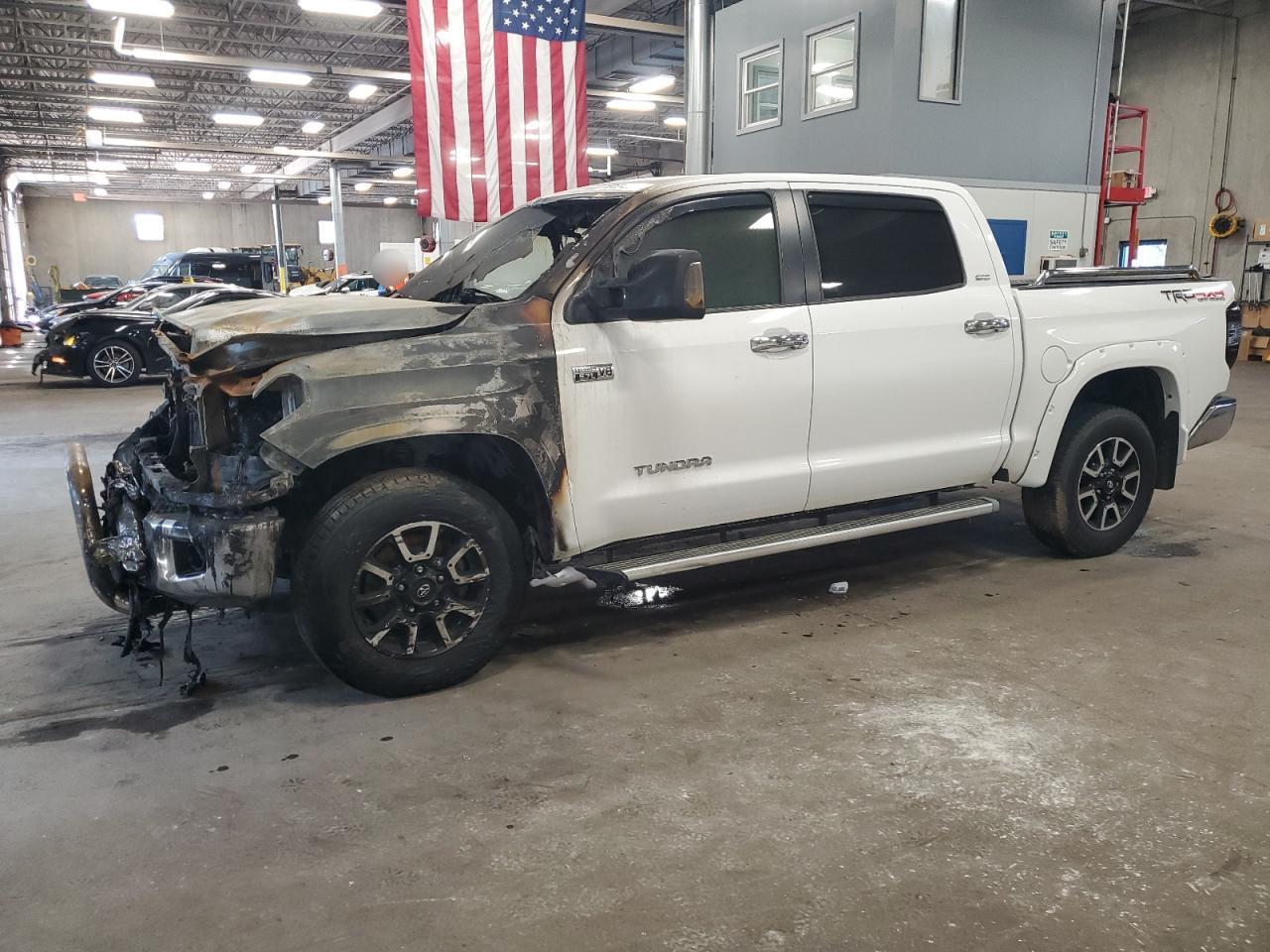 TOYOTA TUNDRA CRE 2015