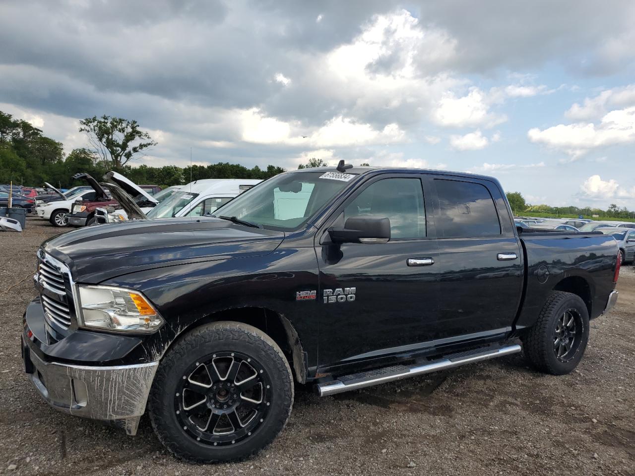 RAM 1500 SLT 2015