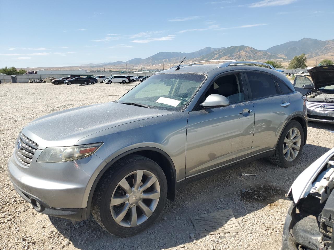 INFINITI FX35 2005