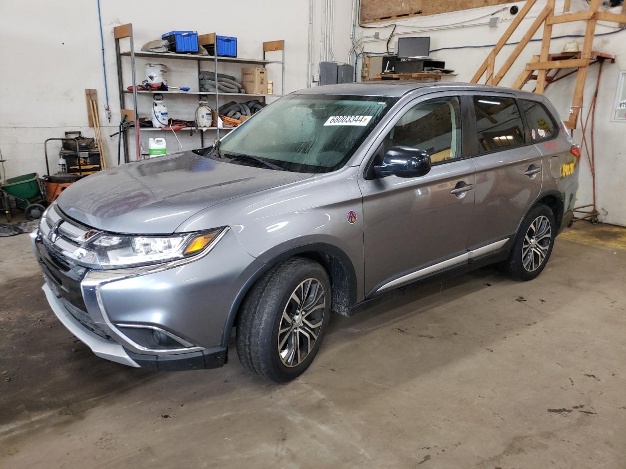 MITSUBISHI OUTLANDER 2016