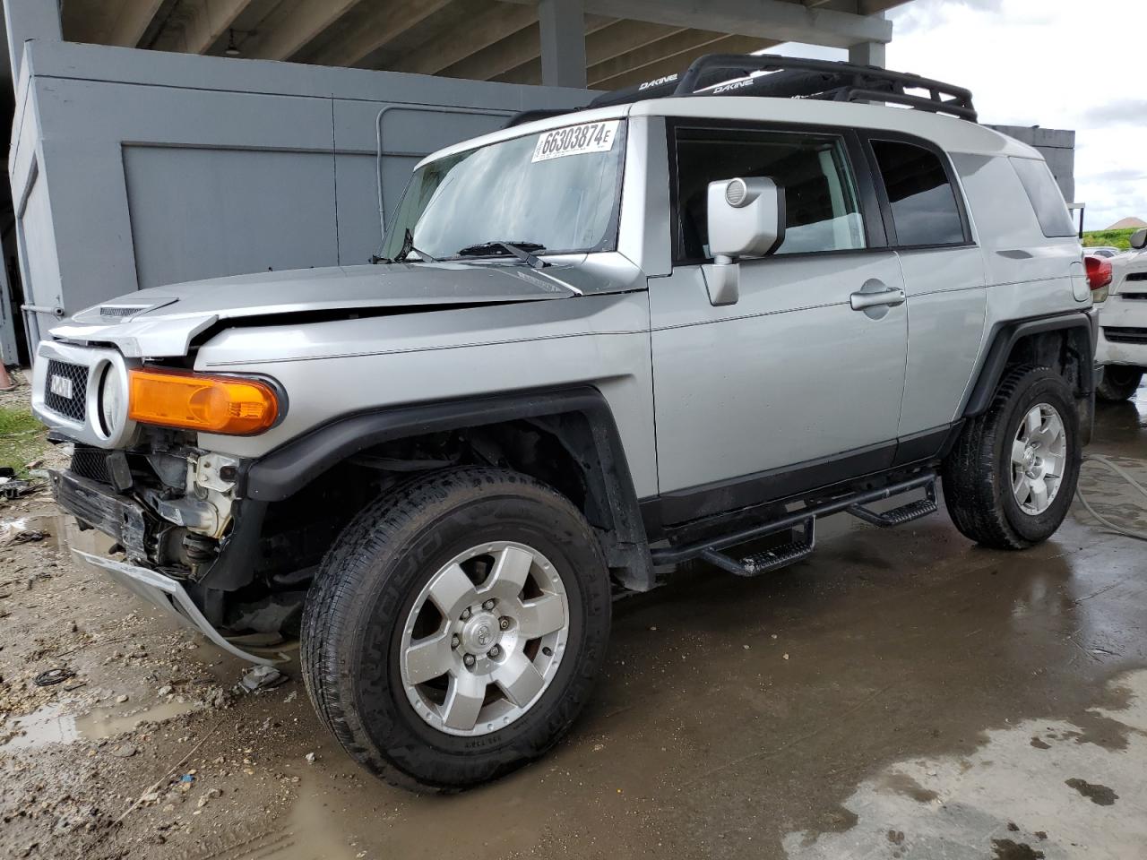 TOYOTA FJ CRUISER 2007