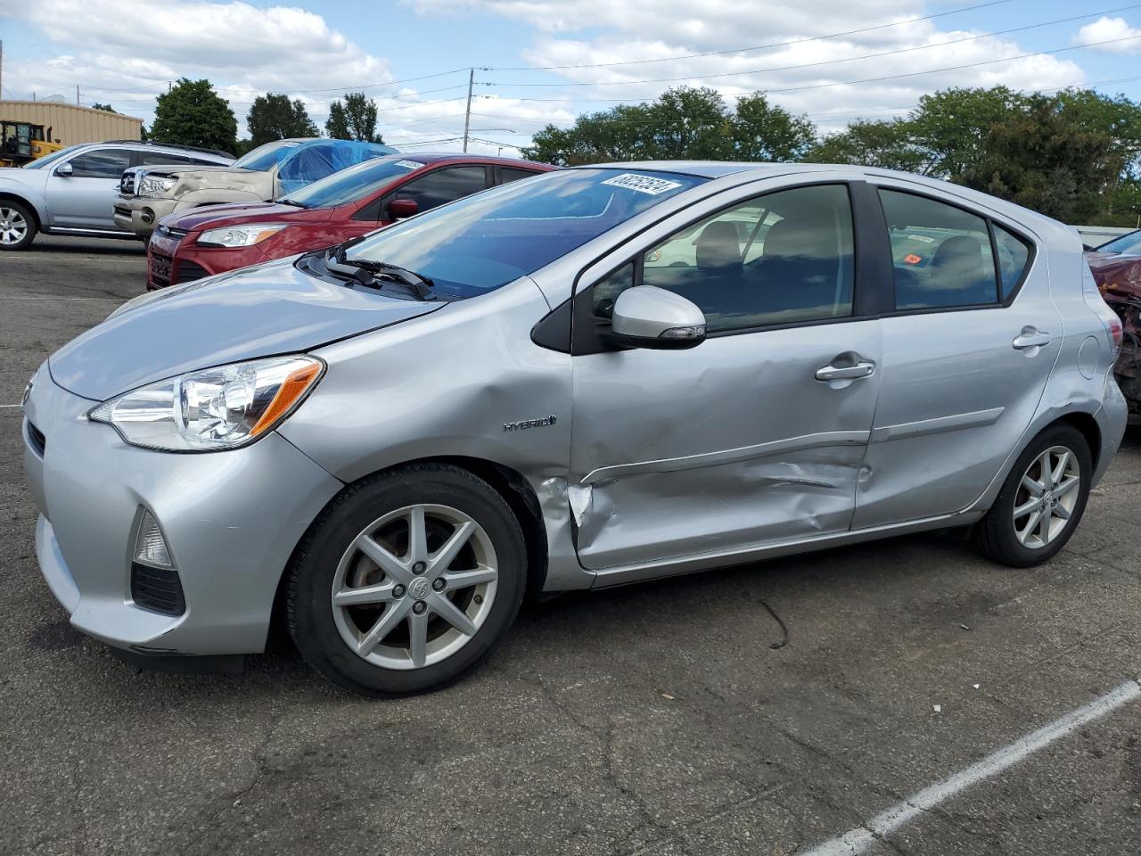 TOYOTA PRIUS C 2012