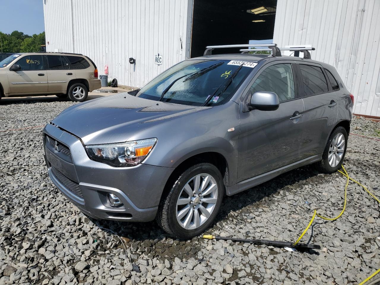 MITSUBISHI OUTLANDER 2011