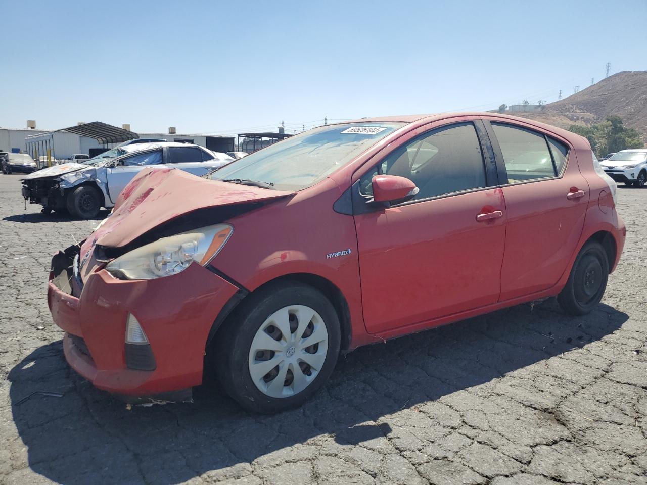 TOYOTA PRIUS C 2013