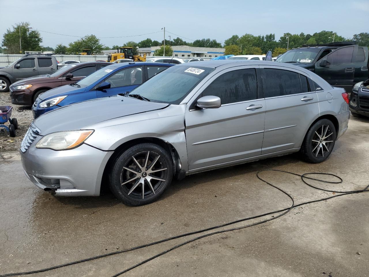 CHRYSLER 200 2013