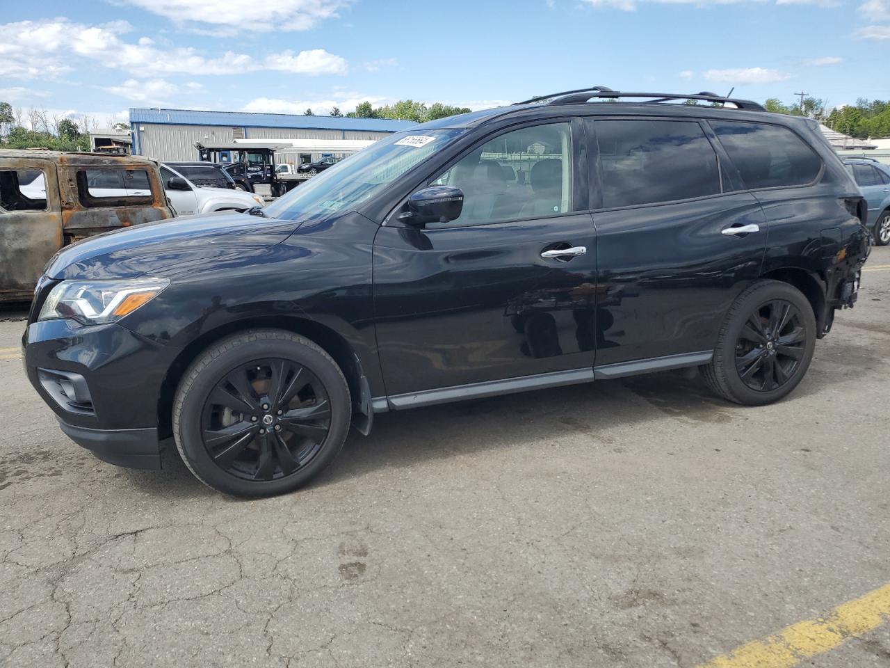 NISSAN PATHFINDER 2018