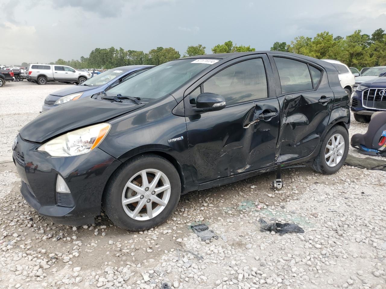 TOYOTA PRIUS C 2014