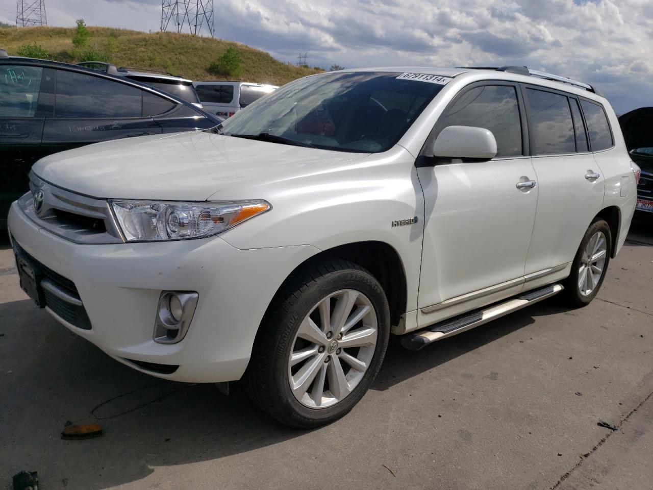 TOYOTA HIGHLANDER 2013