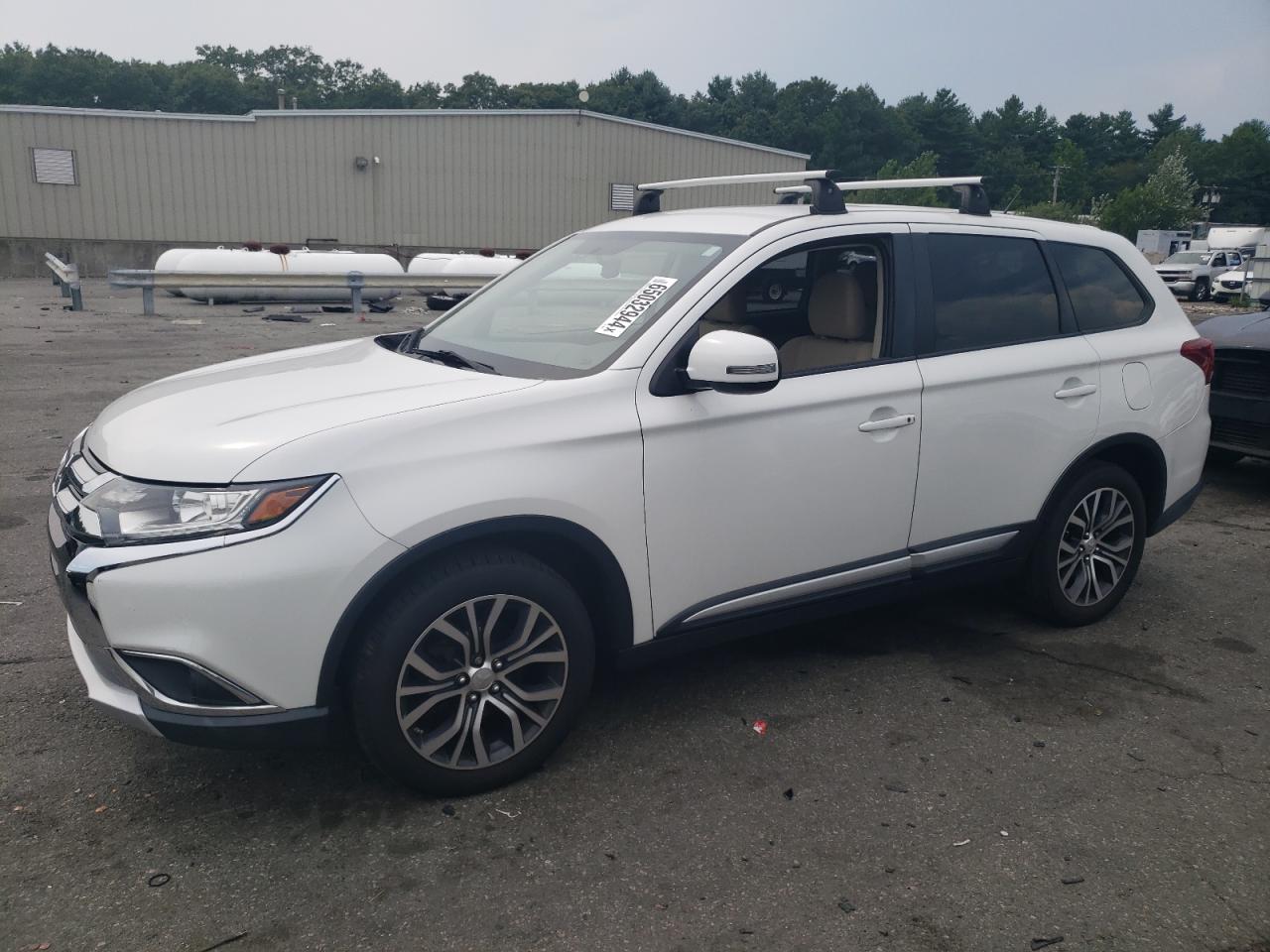 MITSUBISHI OUTLANDER 2016