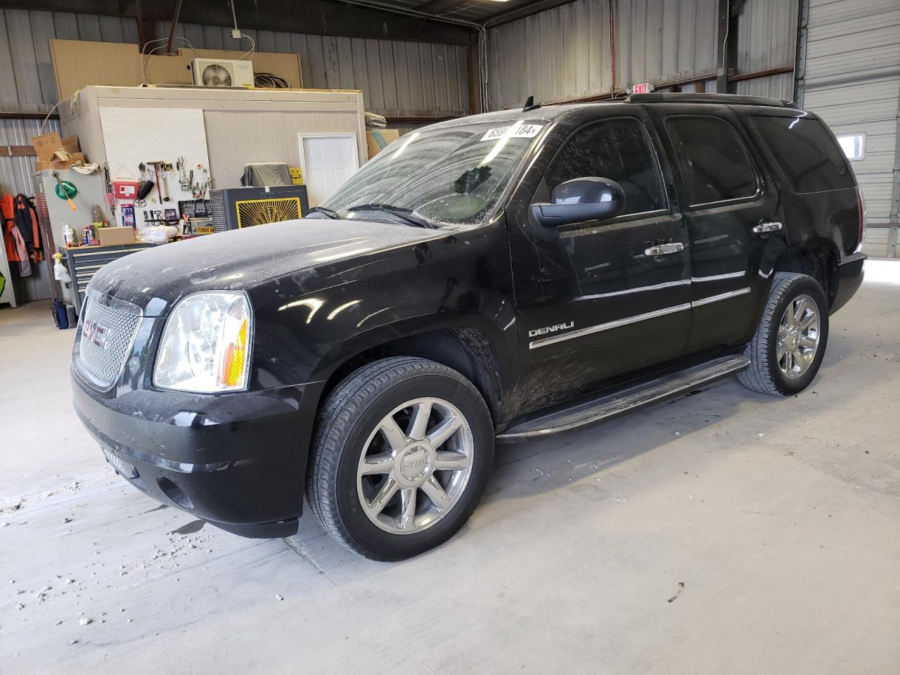 GMC YUKON DENA 2013