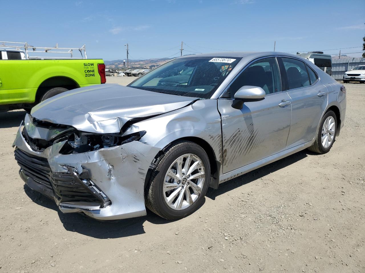TOYOTA CAMRY LE 2024