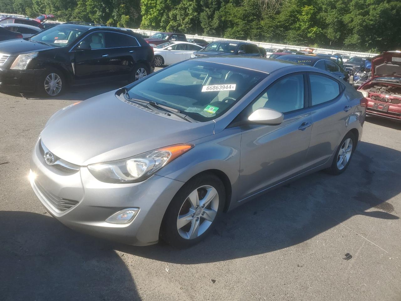 HYUNDAI ELANTRA GL 2012