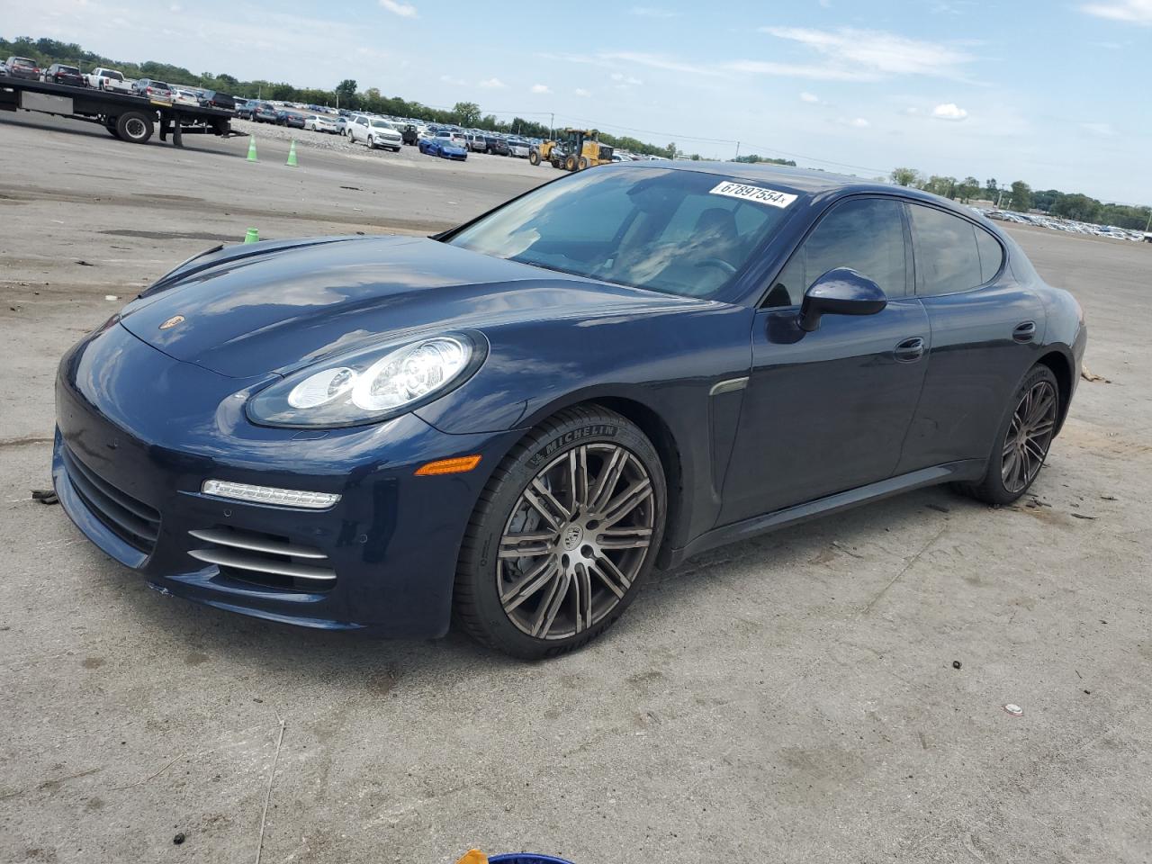 PORSCHE PANAMERA 2016