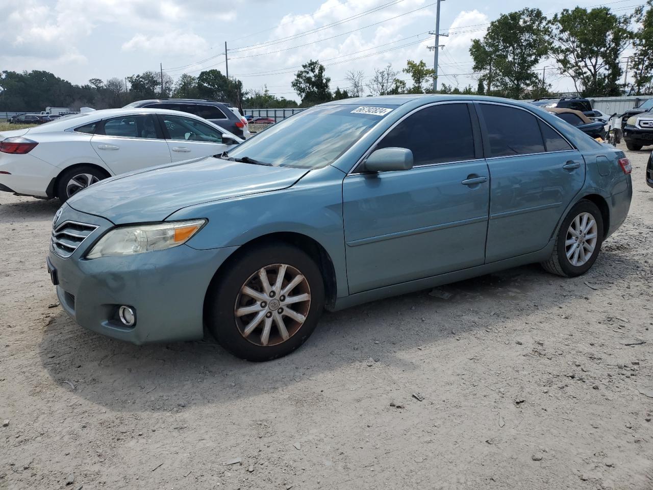 TOYOTA CAMRY 2011