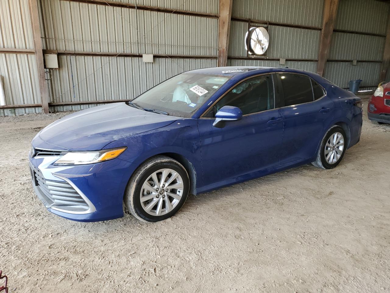 TOYOTA CAMRY LE 2023