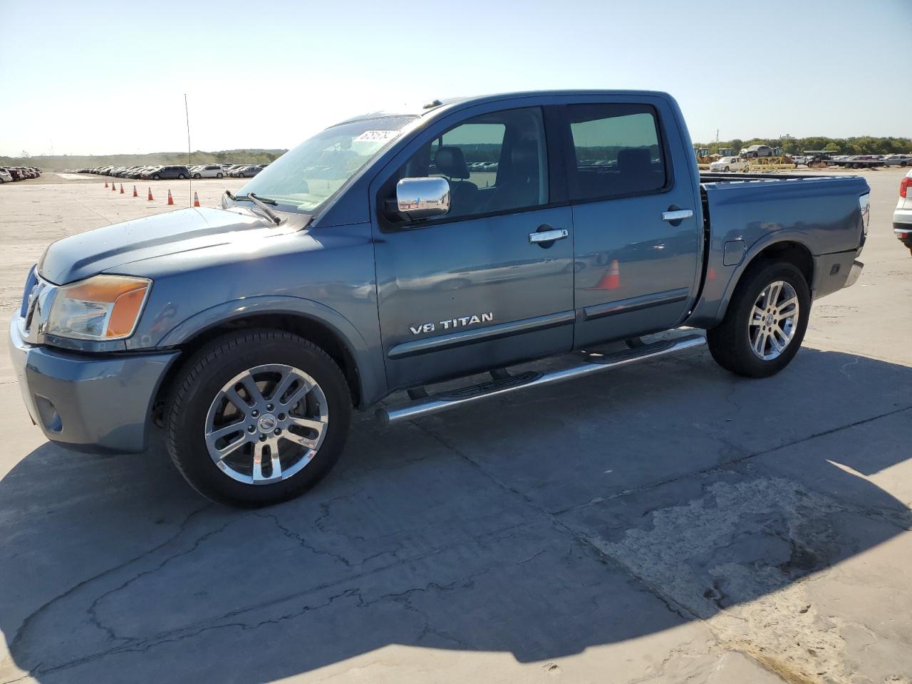 NISSAN Titan S 2011
