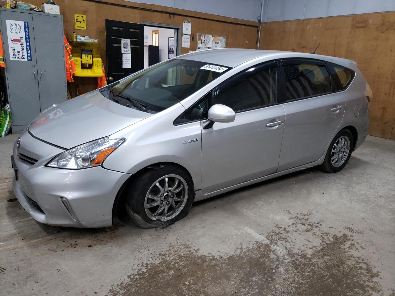 TOYOTA PRIUS V 2014