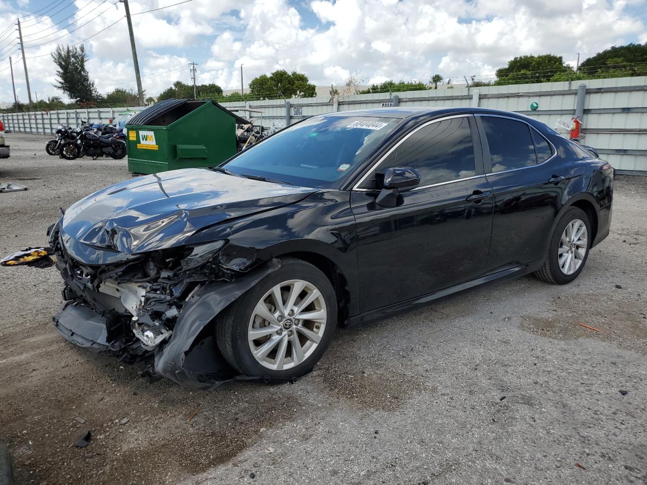 TOYOTA CAMRY LE 2021