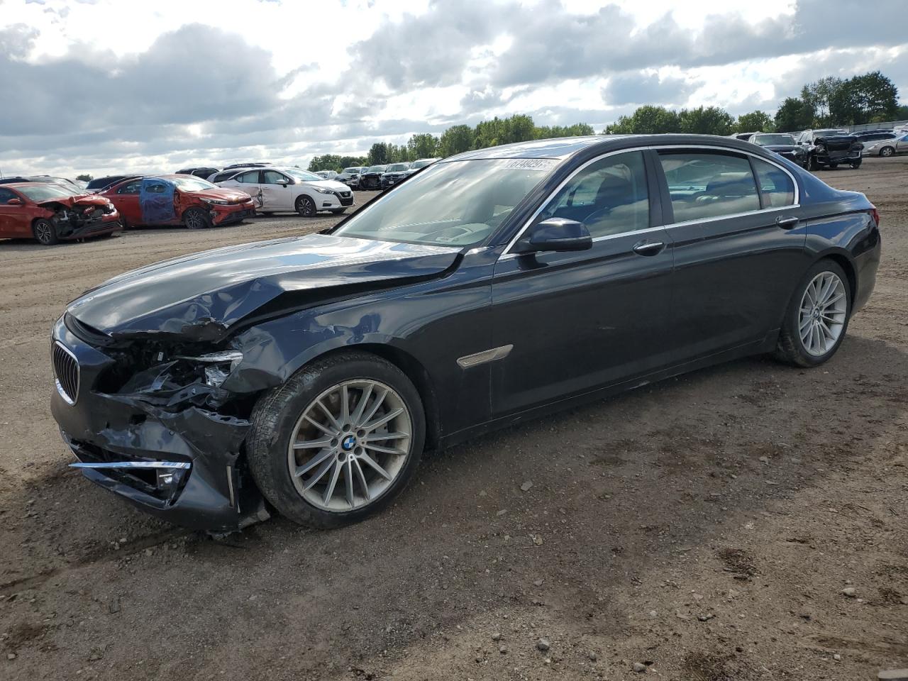 BMW 750 LXI 2015