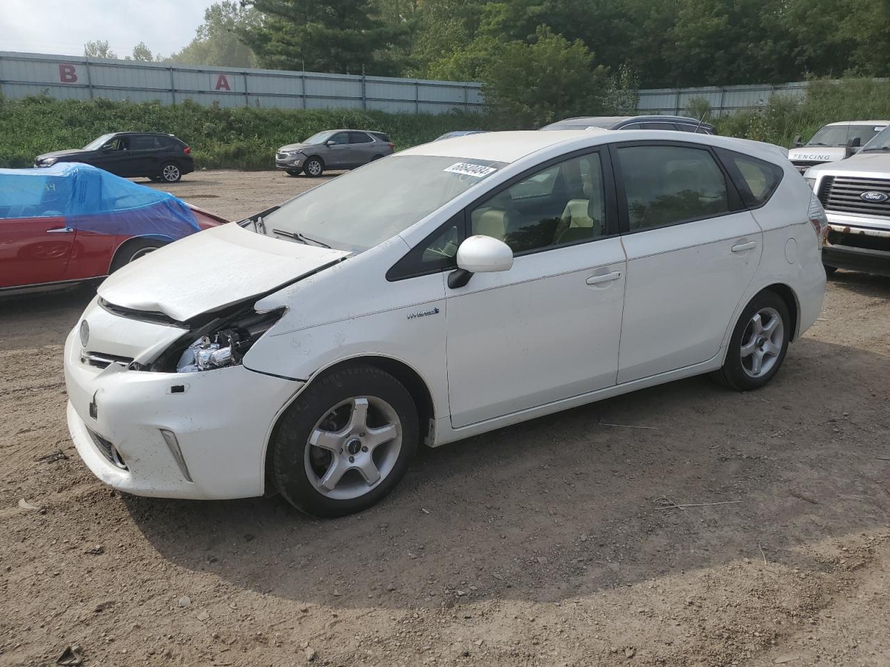 TOYOTA PRIUS V 2014