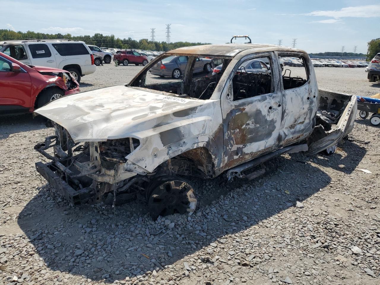 TOYOTA TACOMA DOU 2023