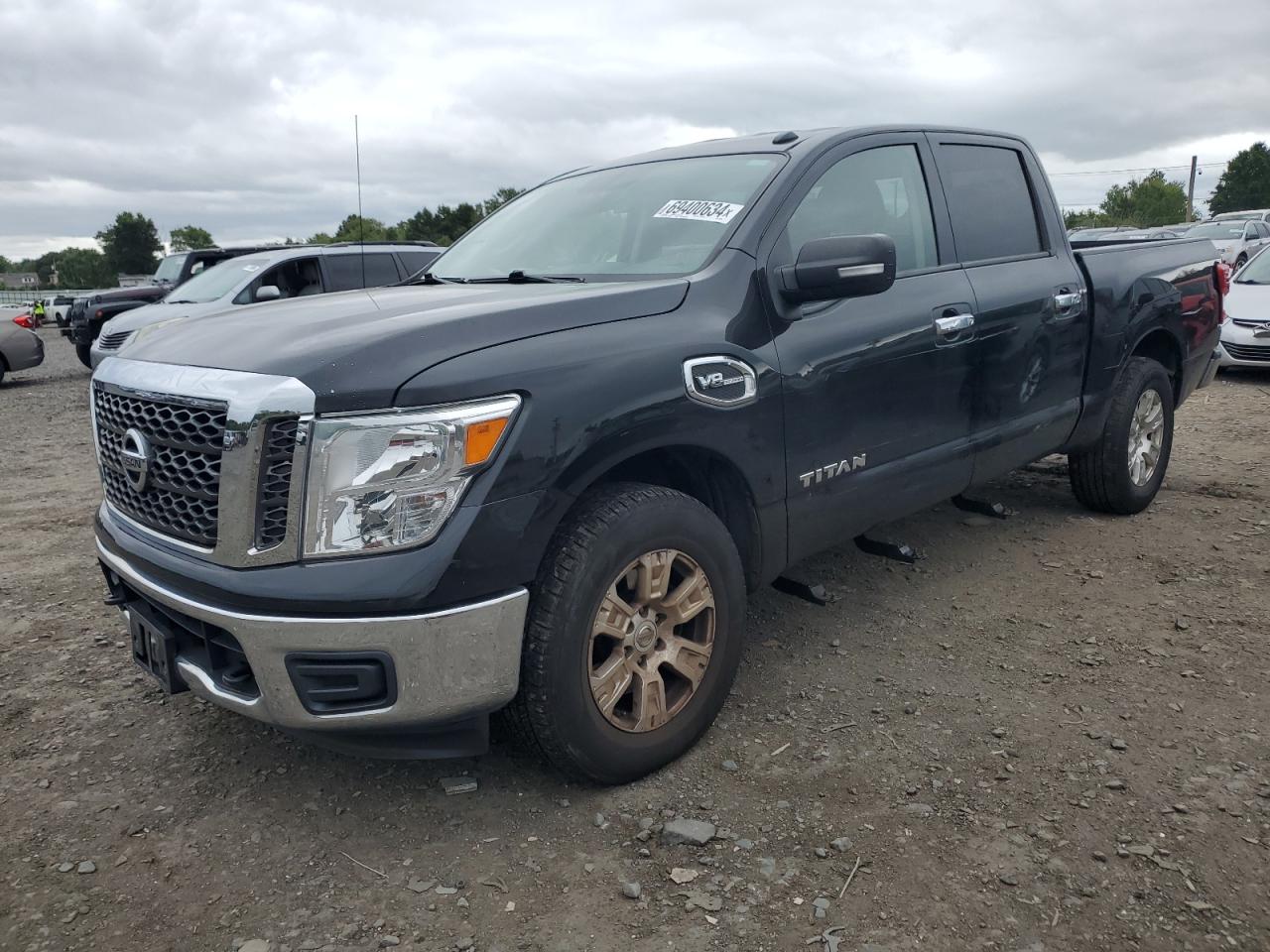NISSAN TITAN 2017