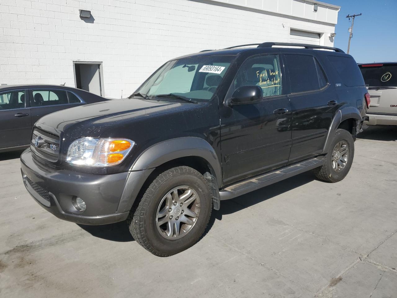 TOYOTA SEQUOIA SR 2004