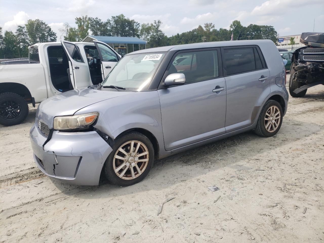 TOYOTA SCION XB 2009