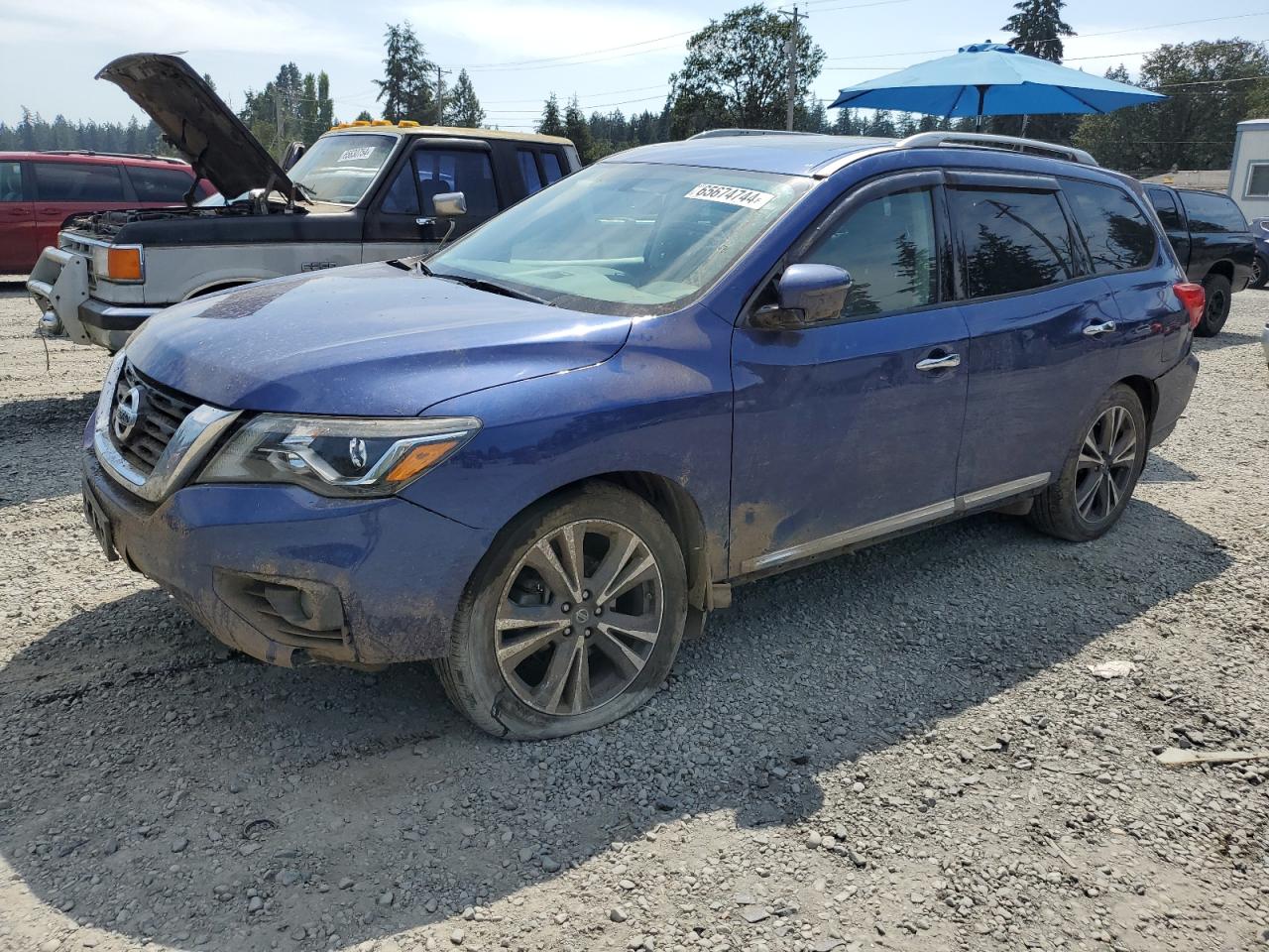NISSAN PATHFINDER 2017