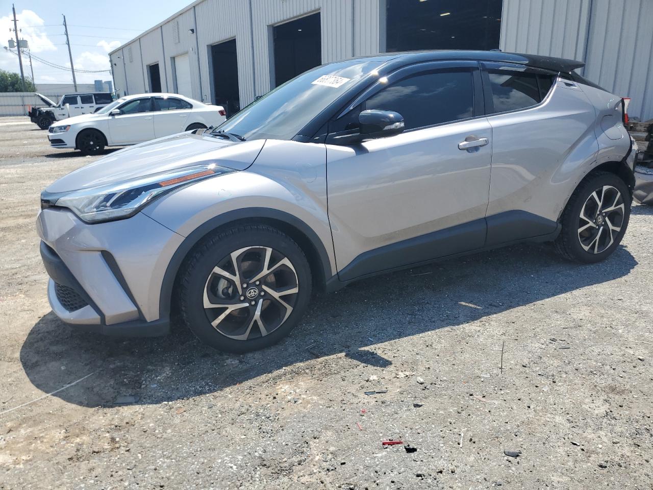 TOYOTA C-HR XLE 2020