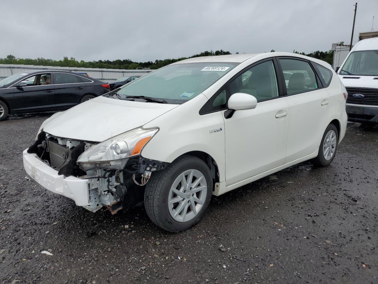 TOYOTA PRIUS V 2012