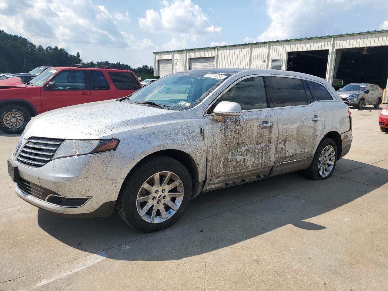 LINCOLN MKT 2019