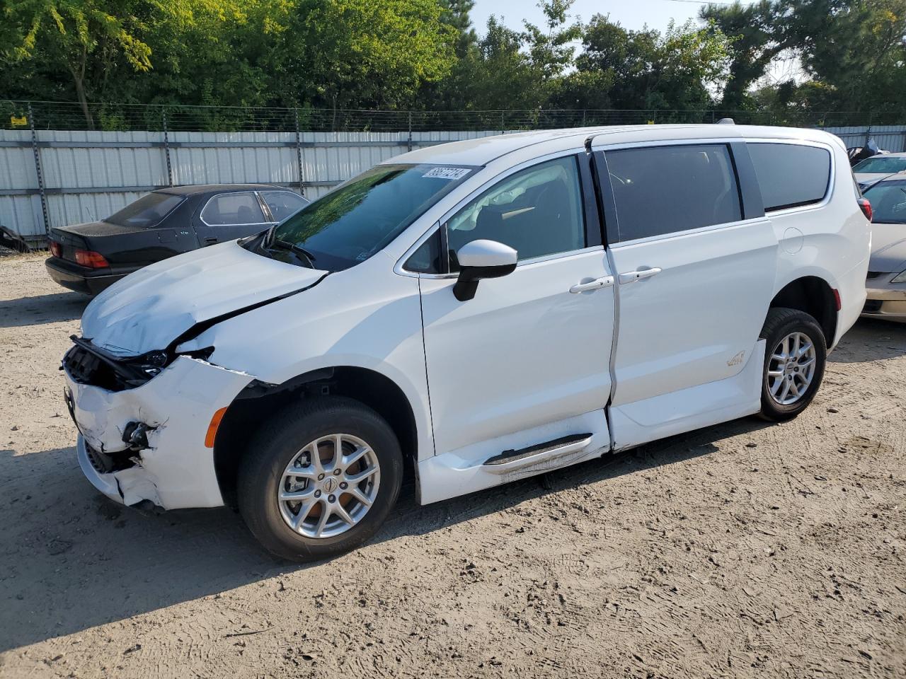 CHRYSLER VOYAGER LX 2022
